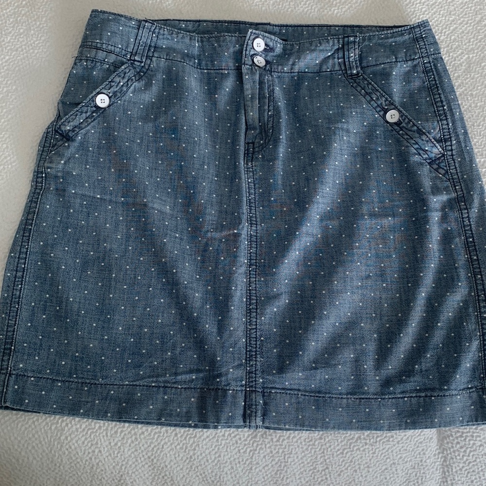 Tommy Hilfiger cotton light denim blue with white polka dots skirt, size 4